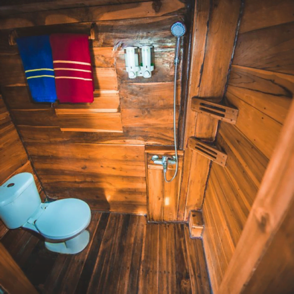 Ratu Laut - Bathroom